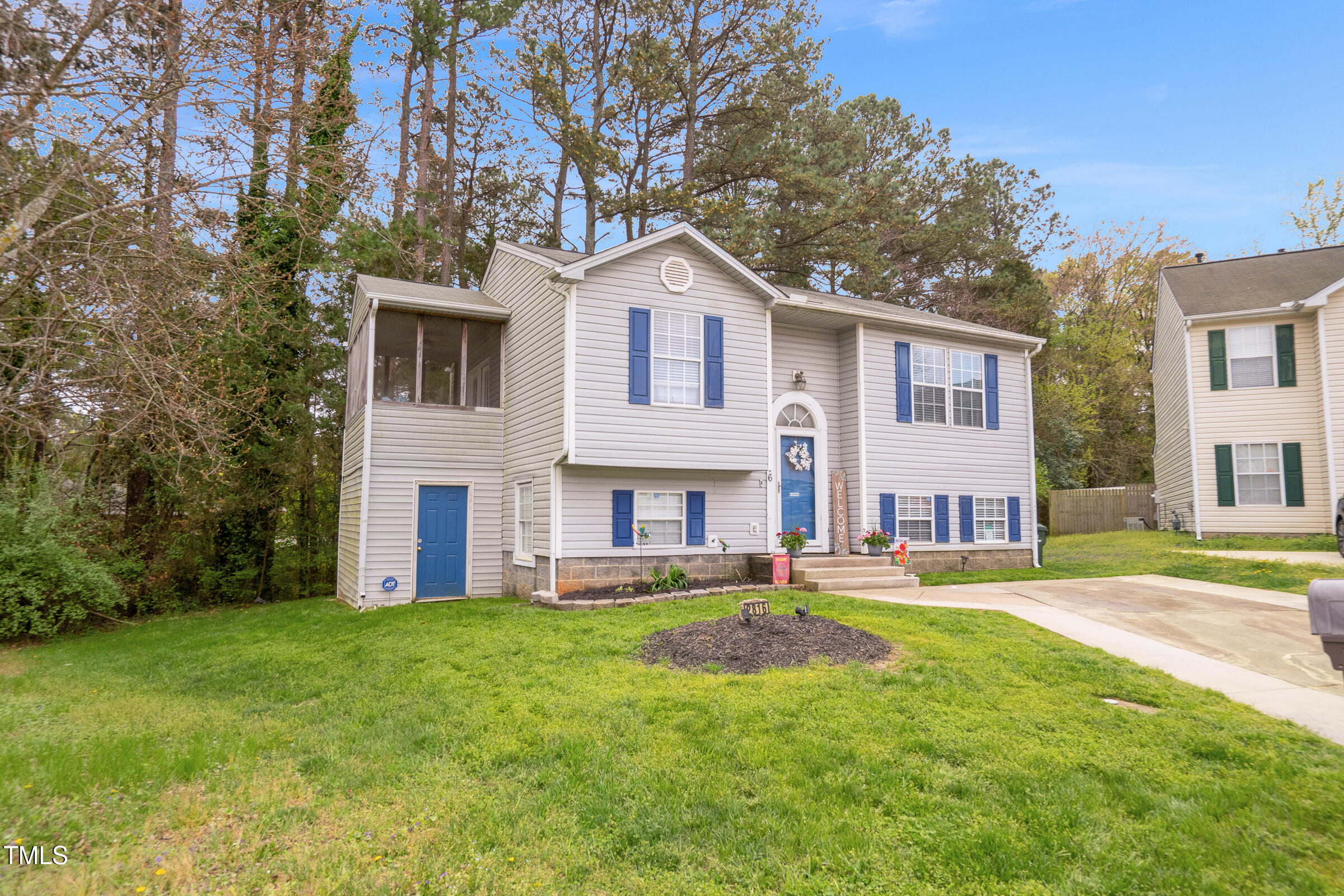 2816 Delco Court Raleigh, NC 27610 - Photo 3 of 21 DSC01704
