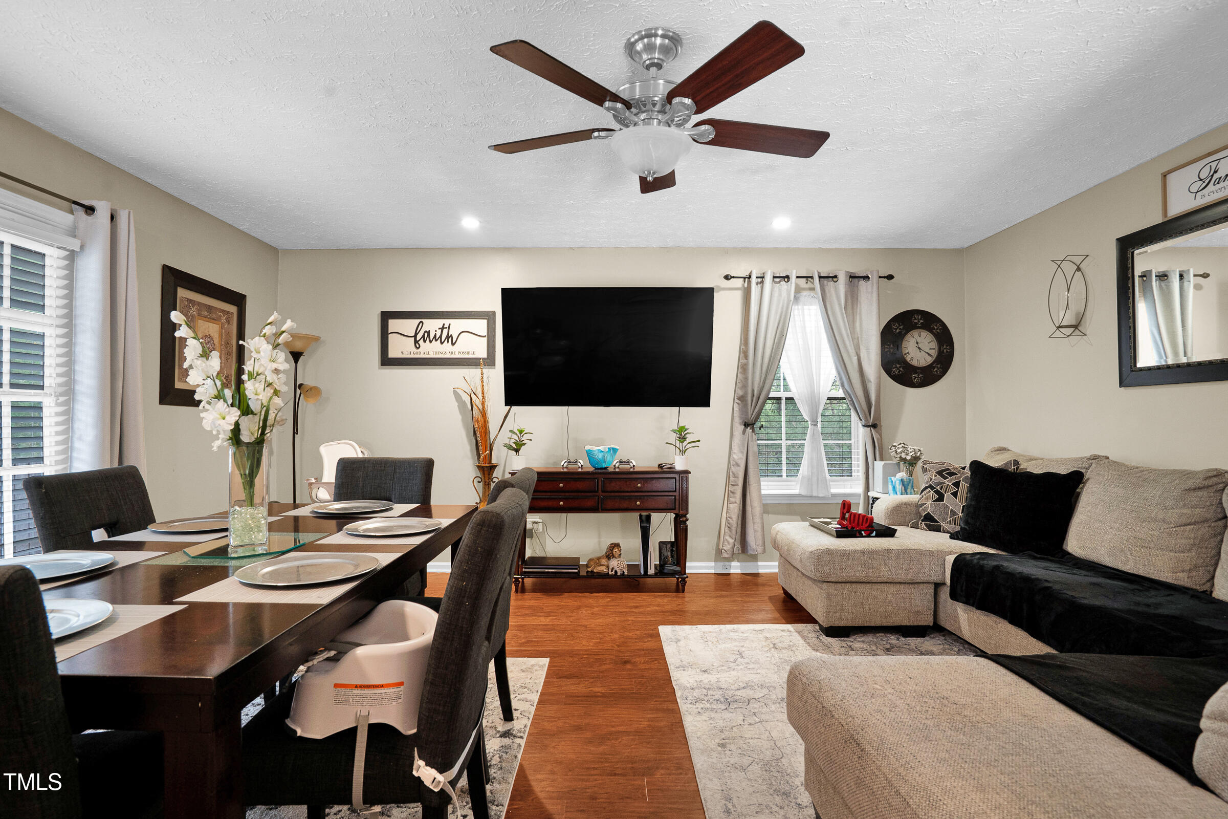 2816 Delco Court Raleigh, NC 27610 - Photo 4 of 21 DSC01739