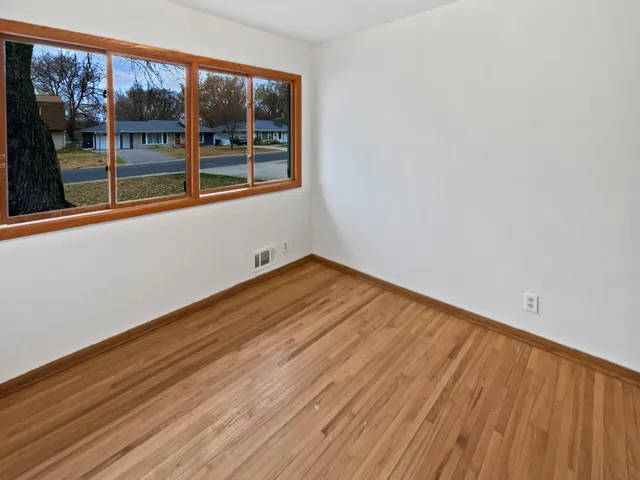 $318,000 | 3806 Hampshire Avenue North, Crystal, MN 55427