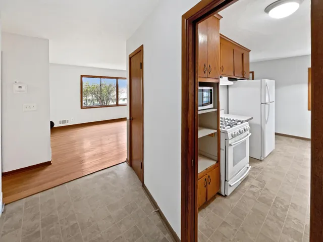 $318,000 | 3806 Hampshire Avenue North, Crystal, MN 55427