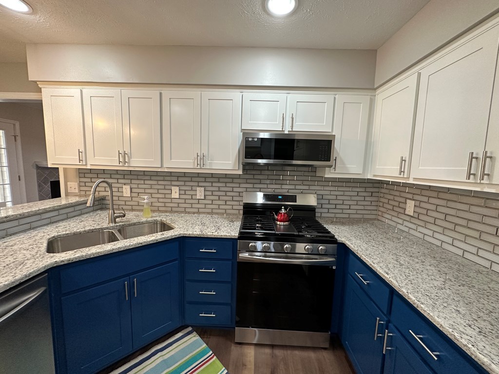 4942 Cedar Ridge Court Columbus, GA 31909 - Photo 17 of 57 Kitchen