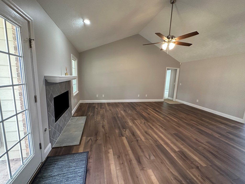 4942 Cedar Ridge Court Columbus, GA 31909 - Photo 19 of 57 Family/Great room