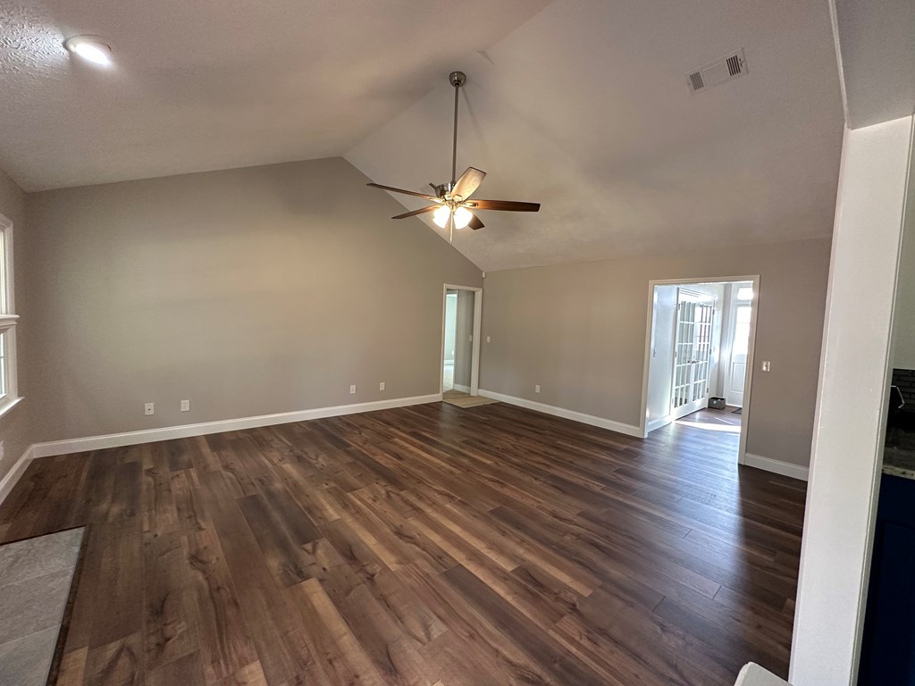 4942 Cedar Ridge Court Columbus, GA 31909 - Photo 20 of 57 Family/Great room