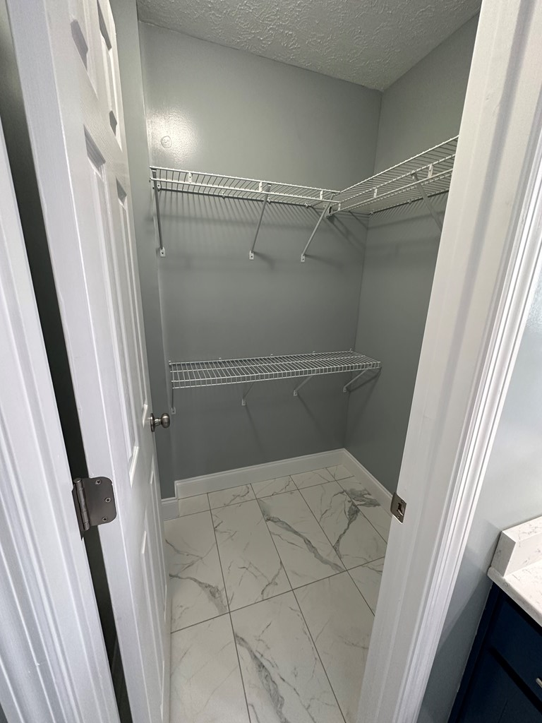 4942 Cedar Ridge Court Columbus, GA 31909 - Photo 34 of 57 Main bathroom