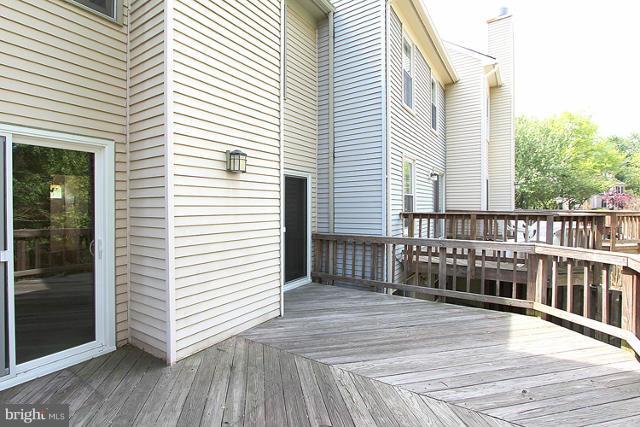 8487 Springfield Oaks Drive Springfield, VA 22153 - Photo 16 of 30 Deck