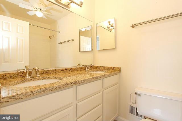 8487 Springfield Oaks Drive Springfield, VA 22153 - Photo 20 of 30 Bath (Master)