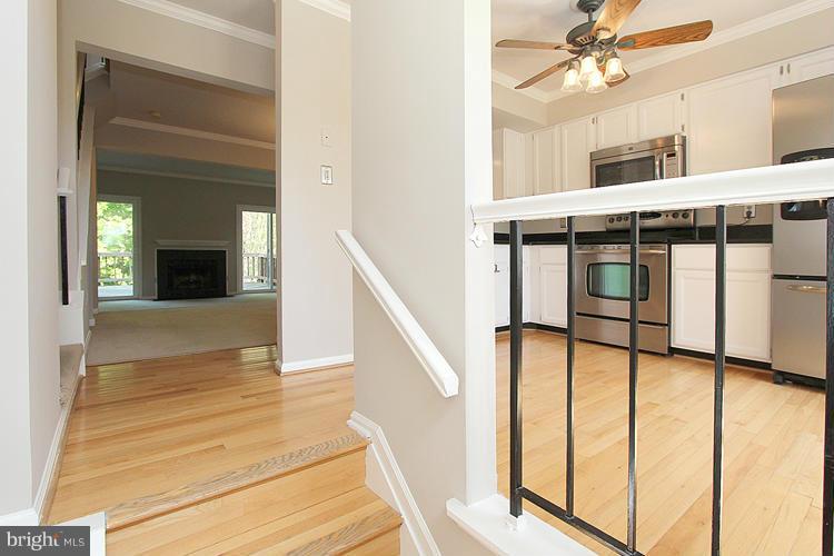 8487 Springfield Oaks Drive Springfield, VA 22153 - Photo 3 of 30 Interior (General)