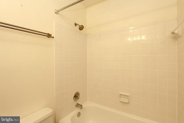8487 Springfield Oaks Drive Springfield, VA 22153 - Photo 21 of 30 Bath (Master)