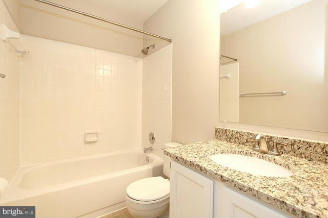 8487 Springfield Oaks Drive Springfield, VA 22153 - Photo 24 of 30 Bath