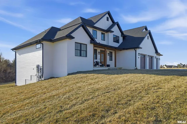 $799,900 | 201 Royal Point Court, Pekin, IL 61554