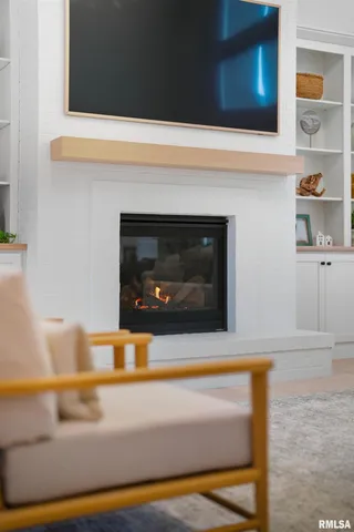 $799,900 | 201 Royal Point Court, Pekin, IL 61554