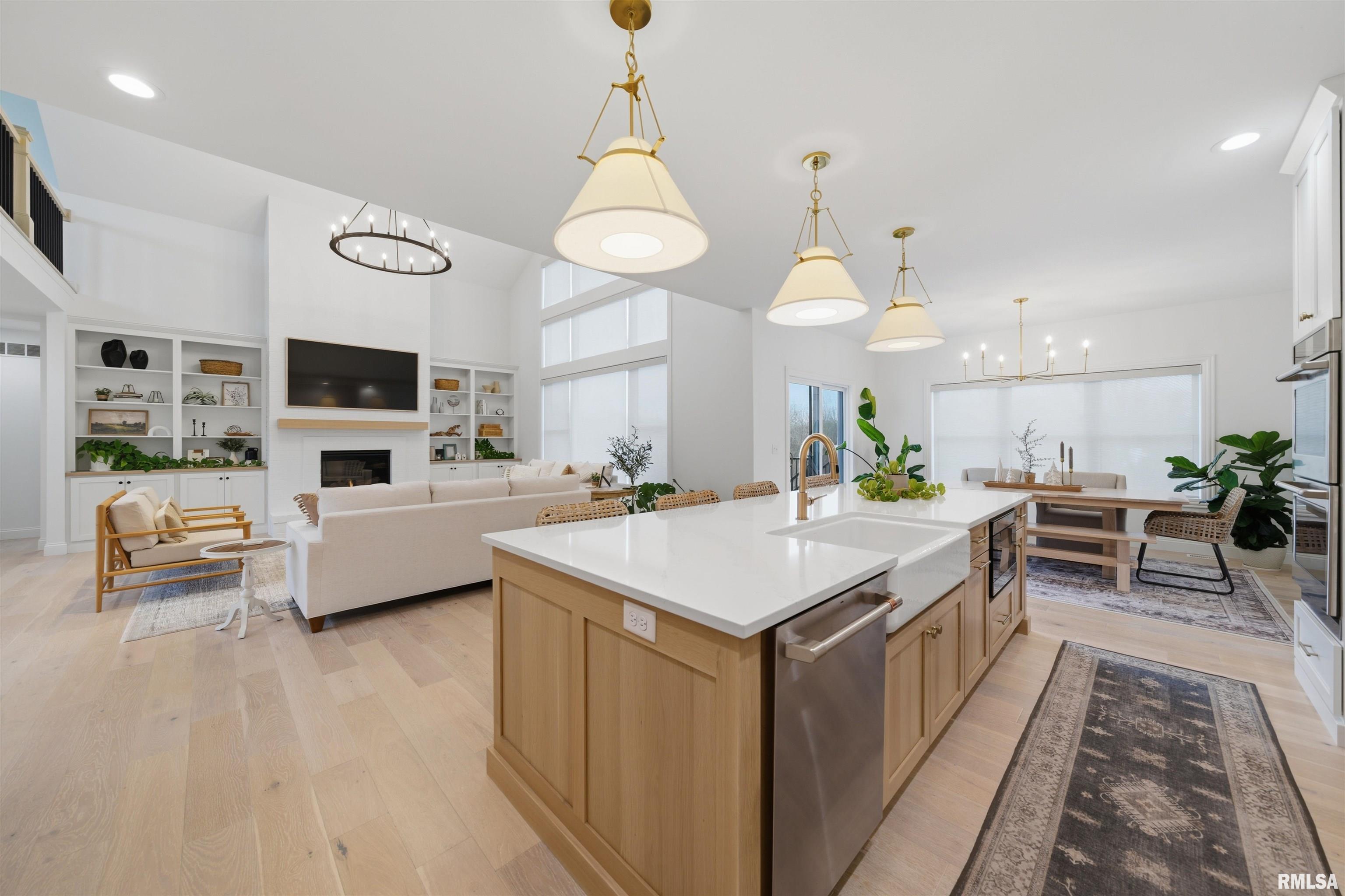 201 Royal Point Court Pekin, IL 61554 - Photo 15 of 56