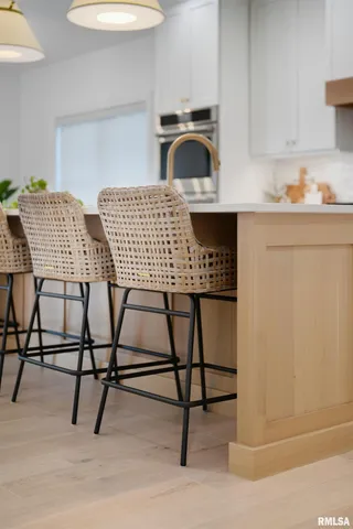 $799,900 | 201 Royal Point Court, Pekin, IL 61554