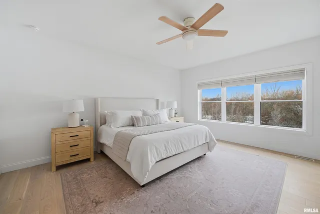 $799,900 | 201 Royal Point Court, Pekin, IL 61554