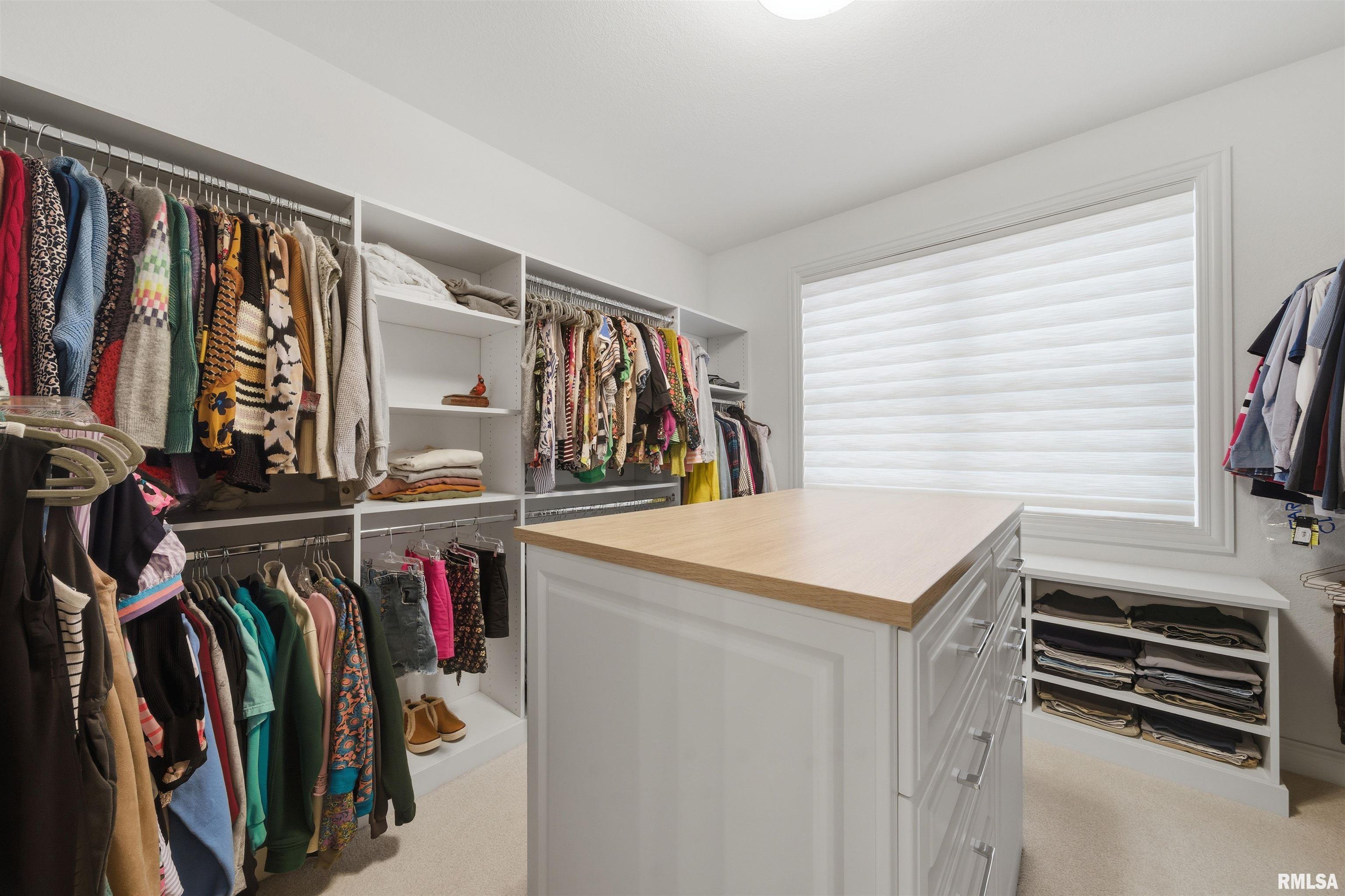 201 Royal Point Court Pekin, IL 61554 - Photo 27 of 56