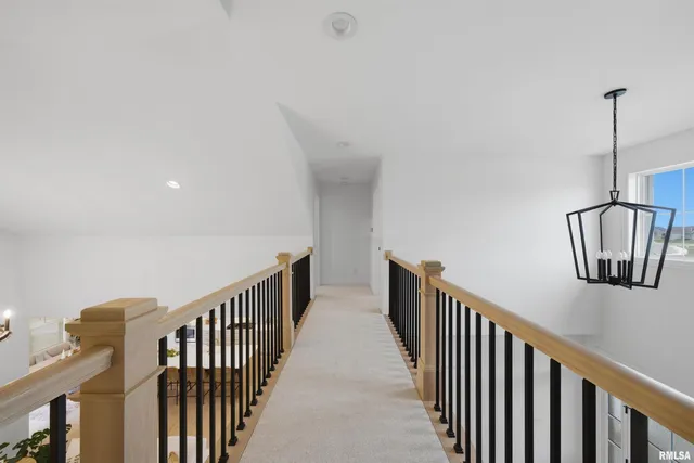 $799,900 | 201 Royal Point Court, Pekin, IL 61554