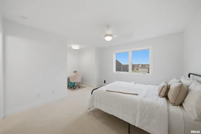 $799,900 | 201 Royal Point Court, Pekin, IL 61554