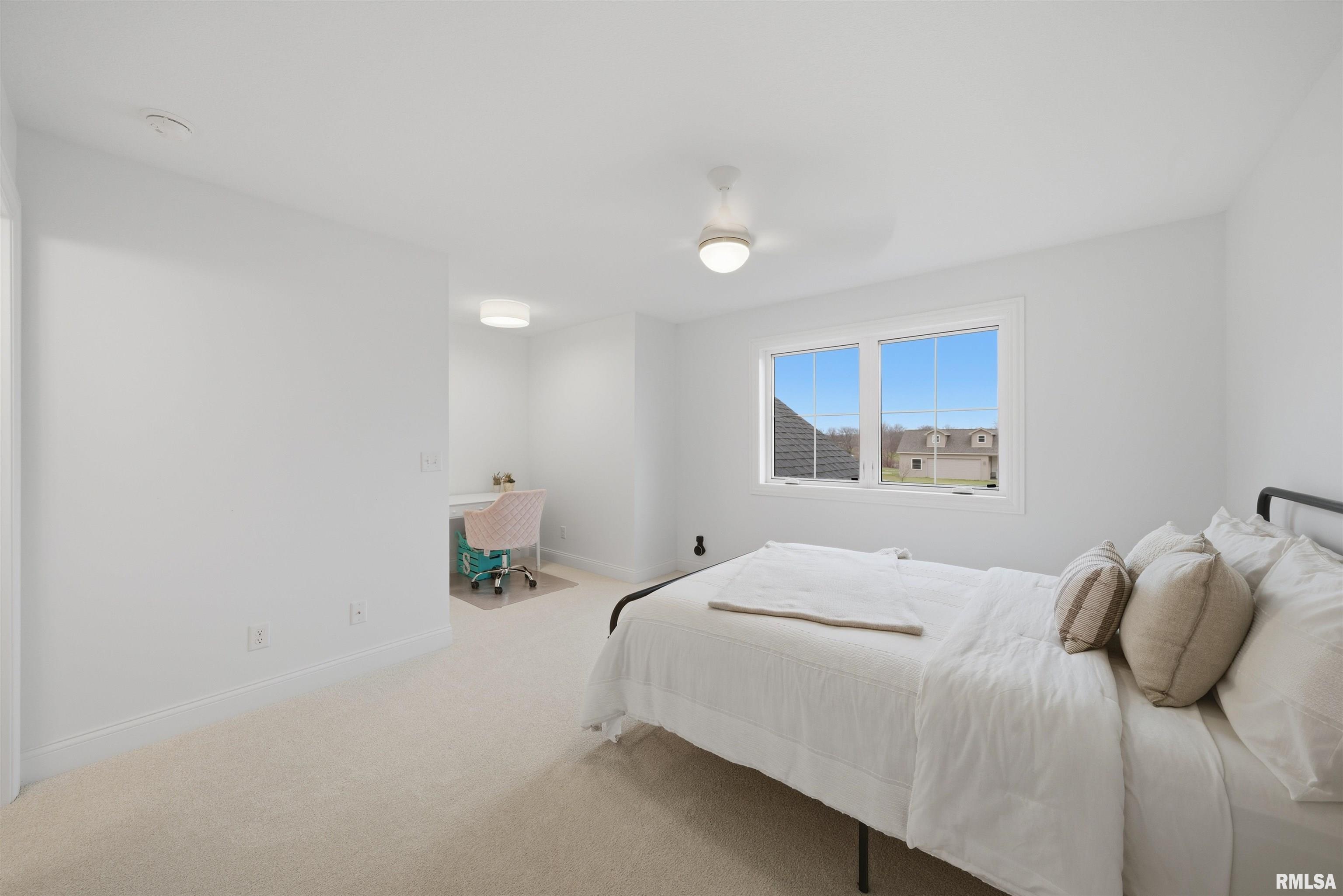 201 Royal Point Court Pekin, IL 61554 - Photo 38 of 56