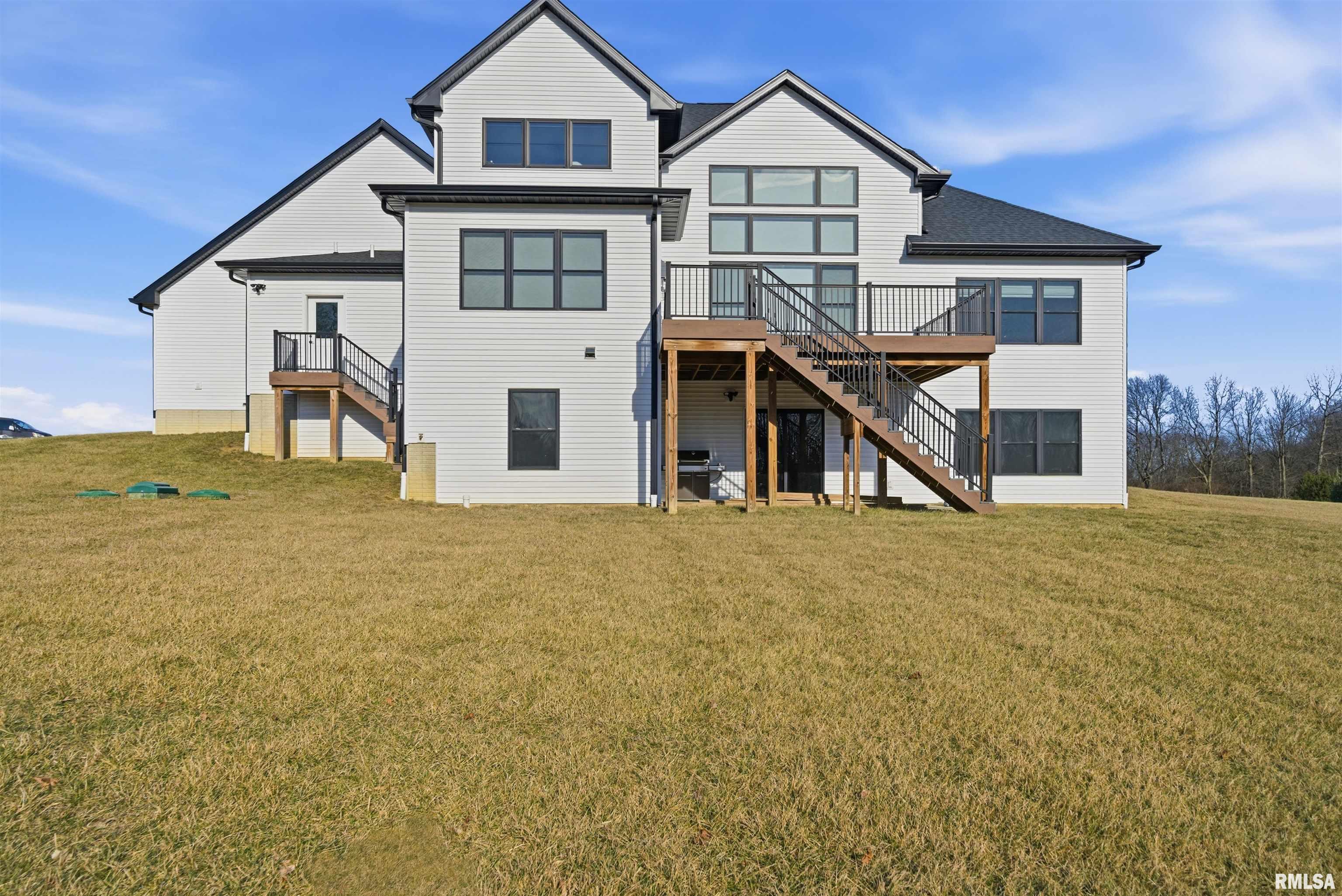 201 Royal Point Court Pekin, IL 61554 - Photo 40 of 56