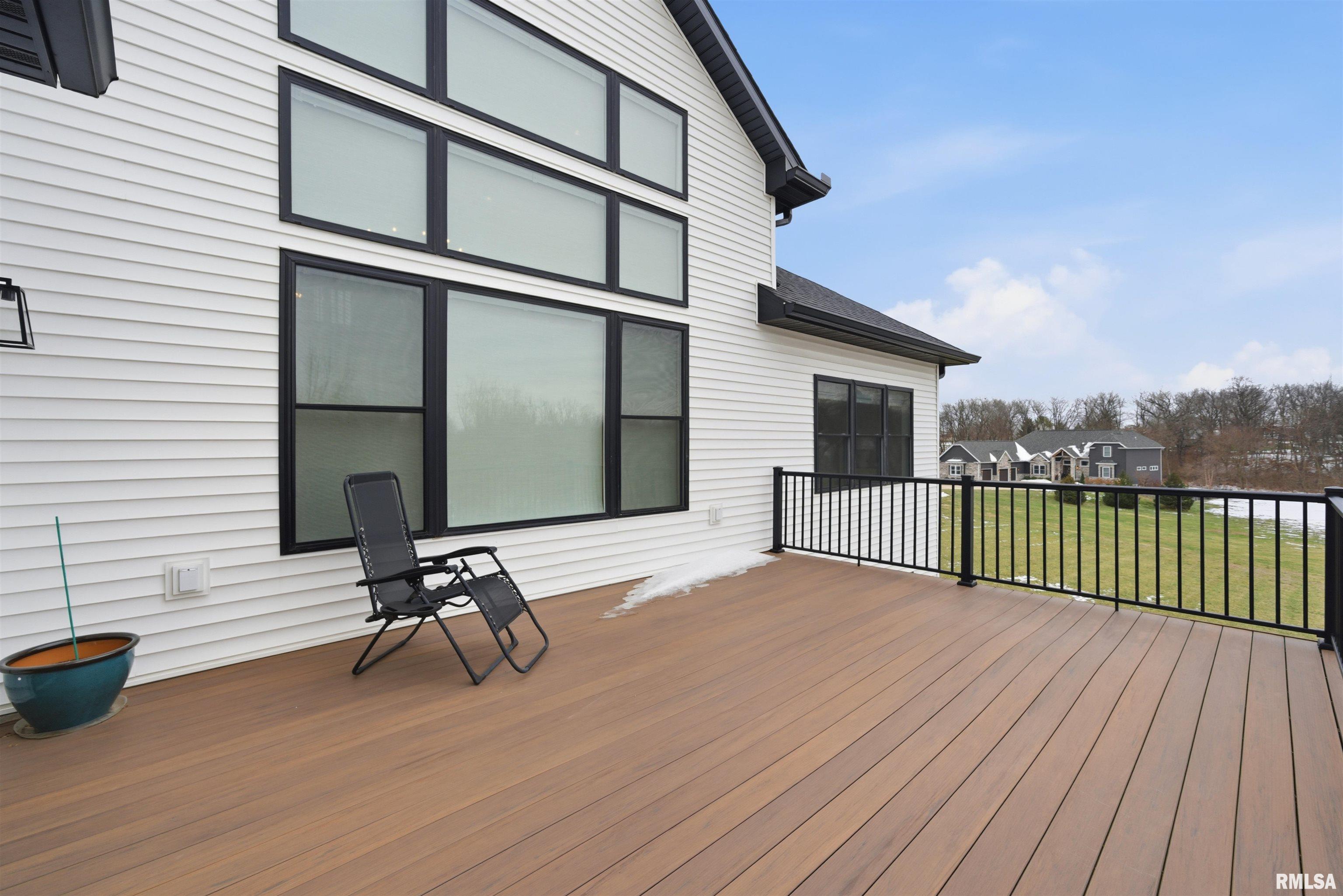 201 Royal Point Court Pekin, IL 61554 - Photo 43 of 56