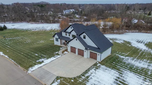 $799,900 | 201 Royal Point Court, Pekin, IL 61554