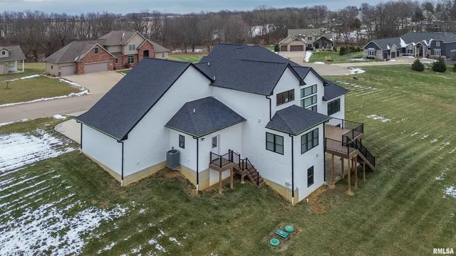 $799,900 | 201 Royal Point Court, Pekin, IL 61554