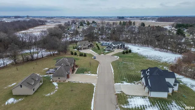 $799,900 | 201 Royal Point Court, Pekin, IL 61554