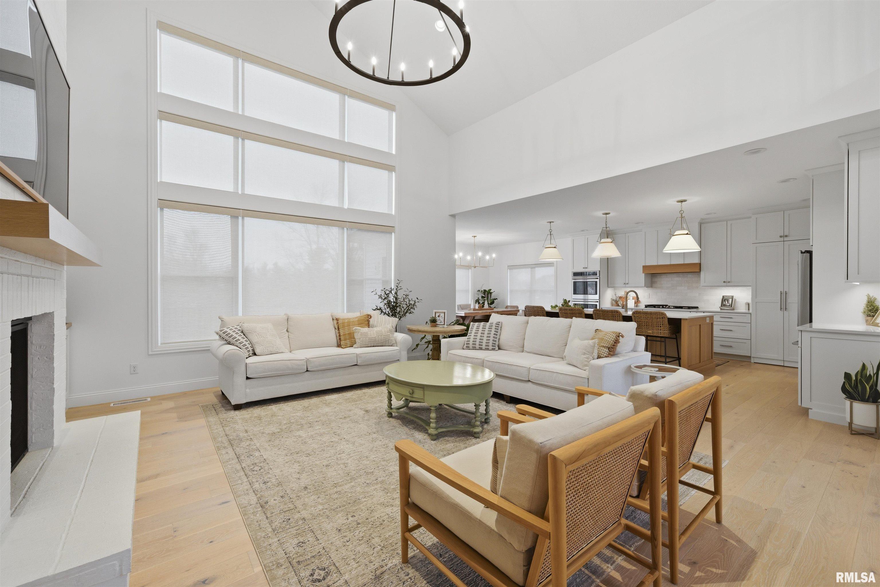 201 Royal Point Court Pekin, IL 61554 - Photo 9 of 56