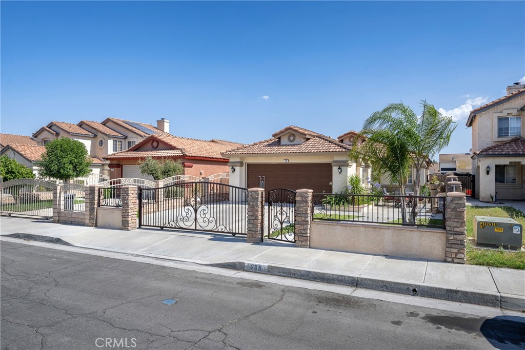 285 Flicker Way Perris, CA 92571 - Photo 4 of 42