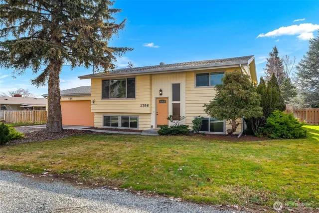 $478,000 | 1705 Norman Street, Wenatchee, WA 98801