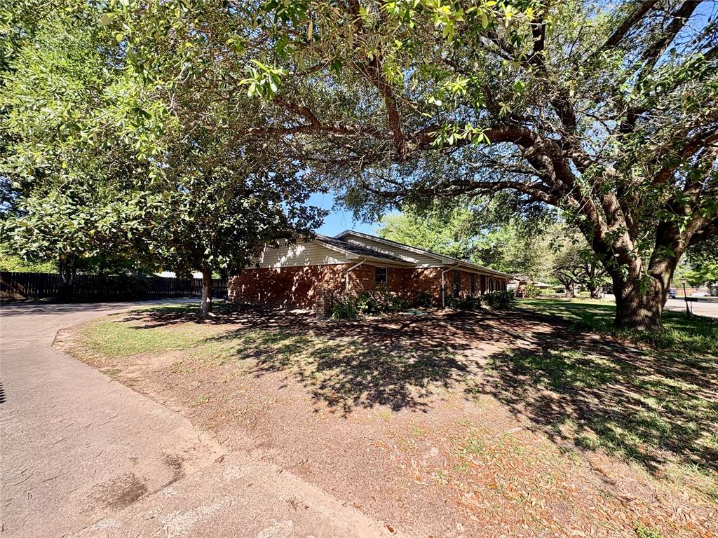111 Granada Square Canton, TX 75103 - Photo 14 of 18