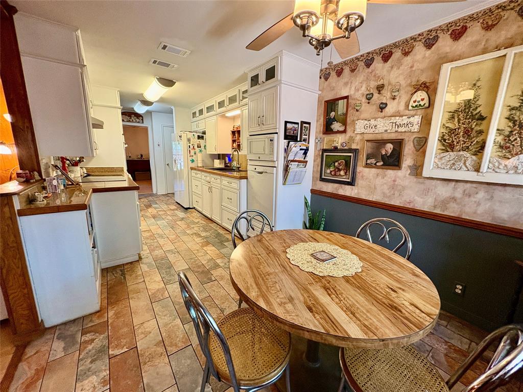 111 Granada Square Canton, TX 75103 - Photo 6 of 18