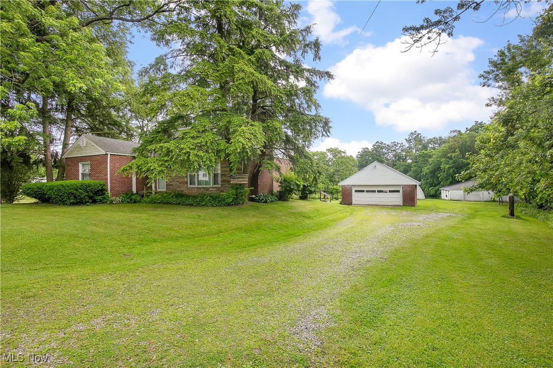 11902 Moffit Road Southwest Massillon, OH 44647 - Photo 2 of 29