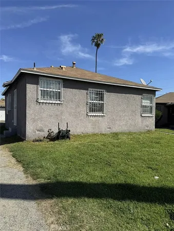 $2,200 | 713 East Cocoa Street, Compton, CA 90221