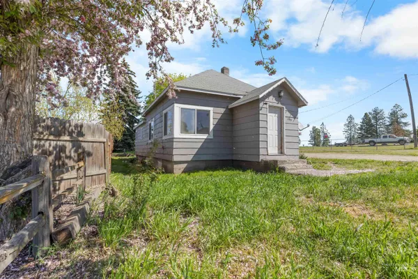 $215,000 | 306 Foster Avenue, Cottonwood, ID 83522