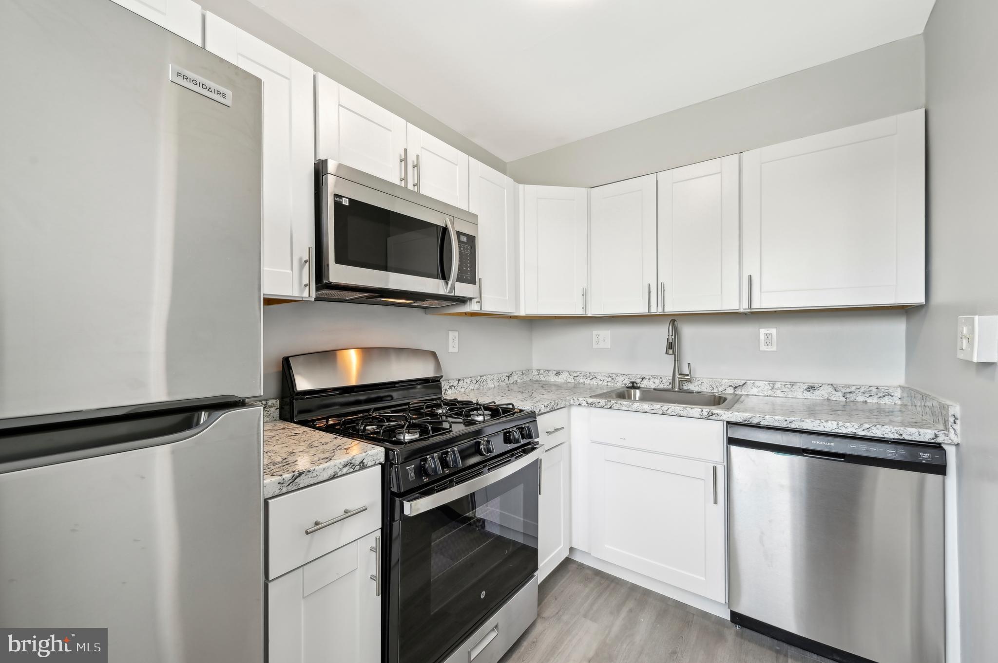 1126 Gleneagle Road Baltimore, MD 21239 - Photo 7 of 36