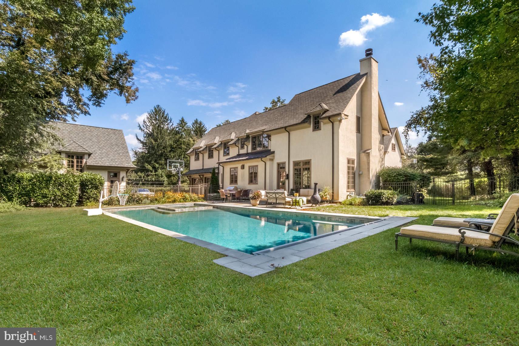 402 Belrose Lane Wayne, PA 19087 - Photo 2 of 24