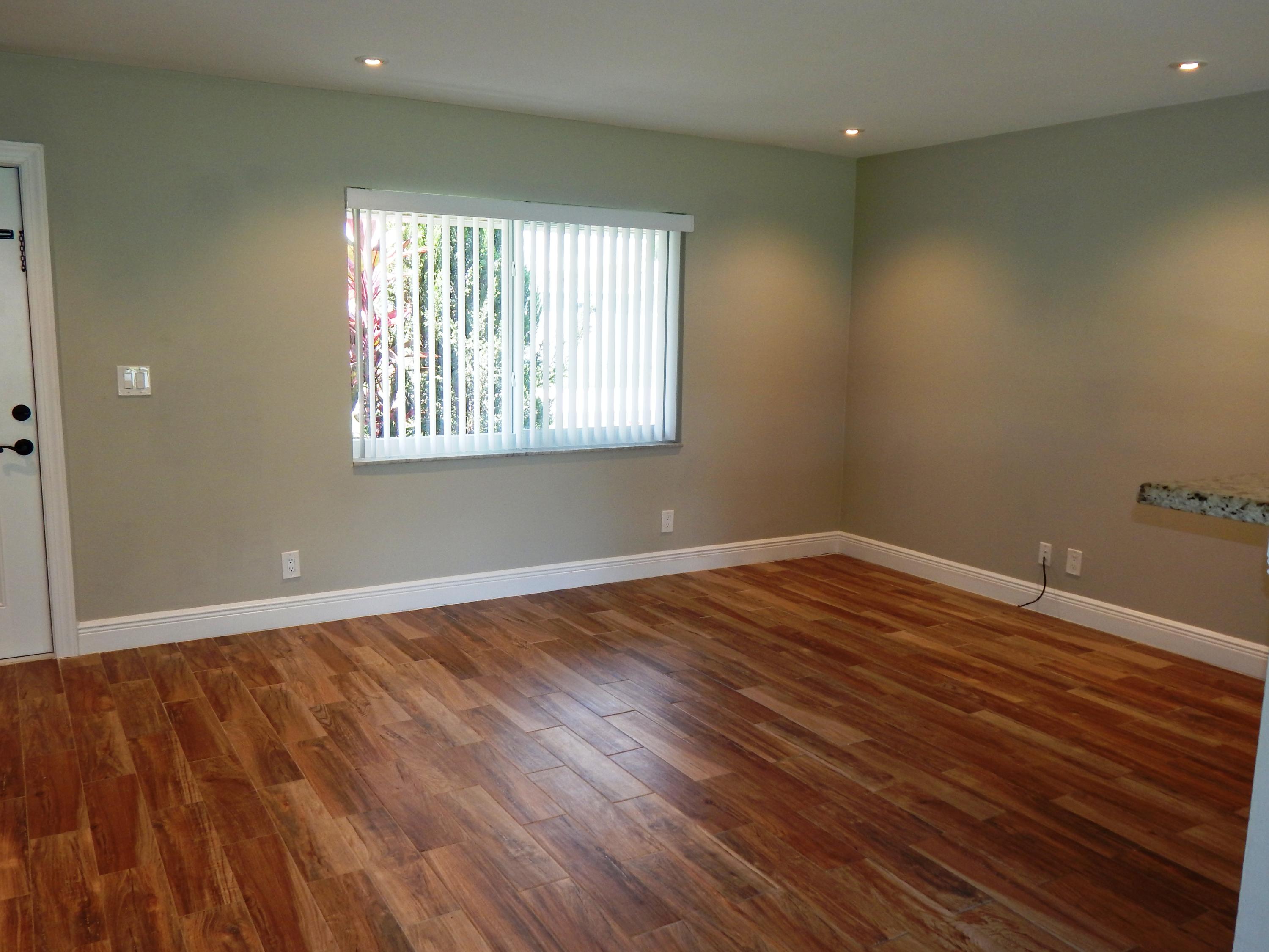 19638 Colorado Circle Boca Raton, FL 33434 - Photo 12 of 13 19638 bestest Lvg Rm from dng rm
