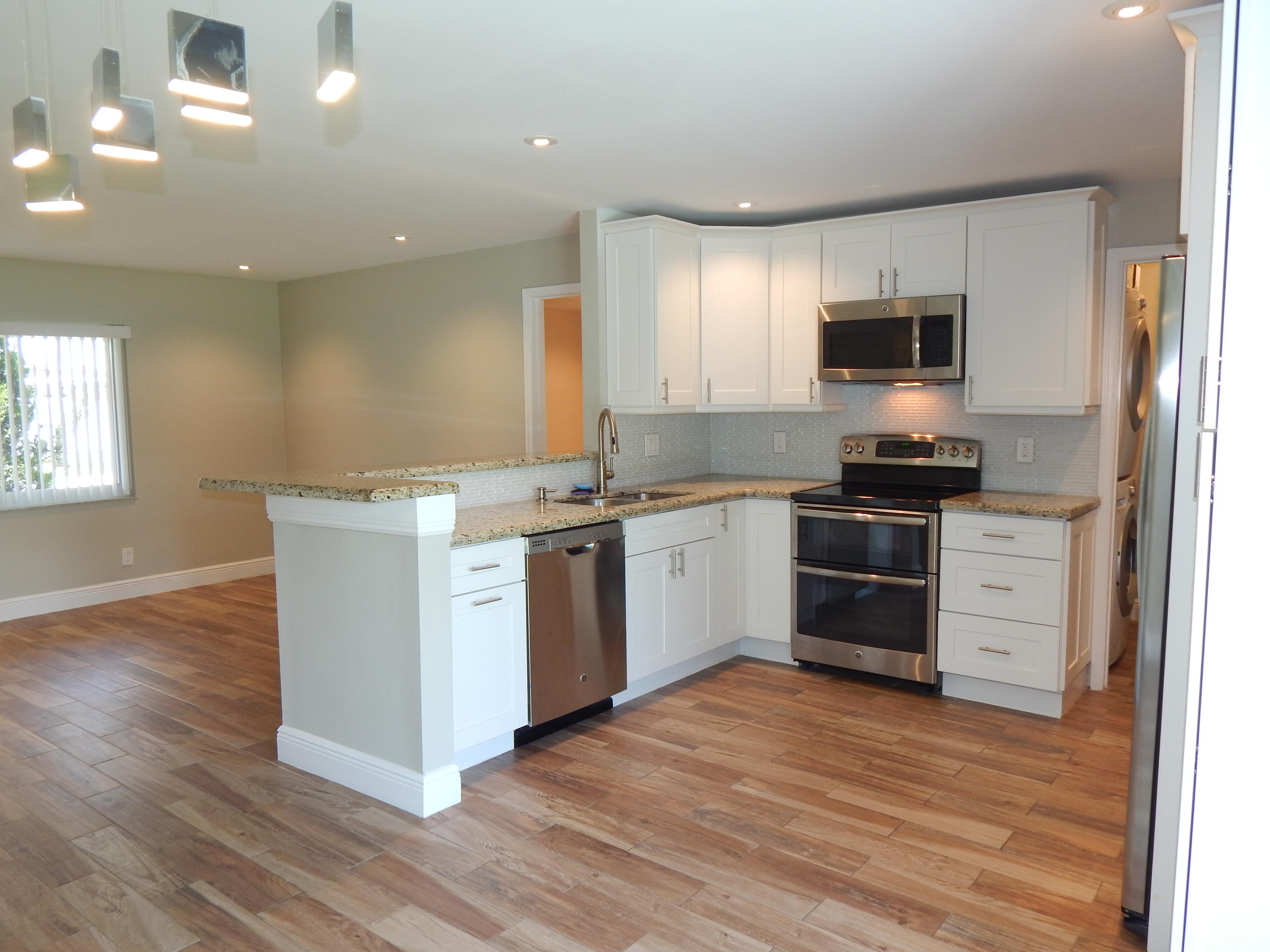 19638 Colorado Circle Boca Raton, FL 33434 - Photo 3 of 13 19638 Kitchen from SGDs