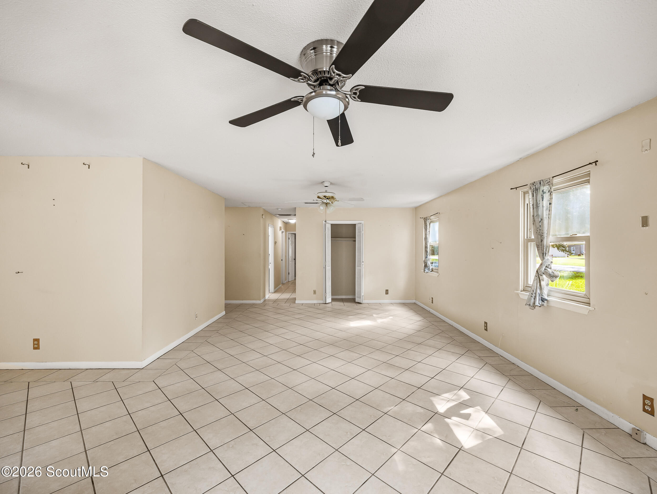 108 Fiddlers Bend Road Brunswick, GA 31525 - Photo 12 of 31 Living Room