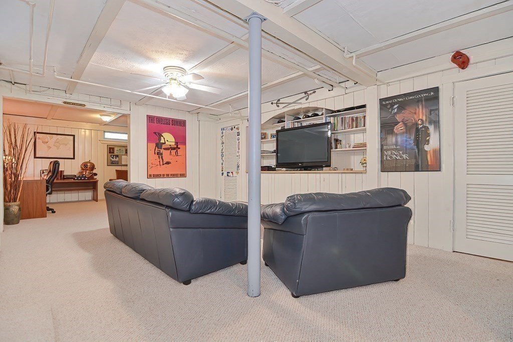 33 Pine Ridge Road Medford, MA 02155 - Photo 32 of 42