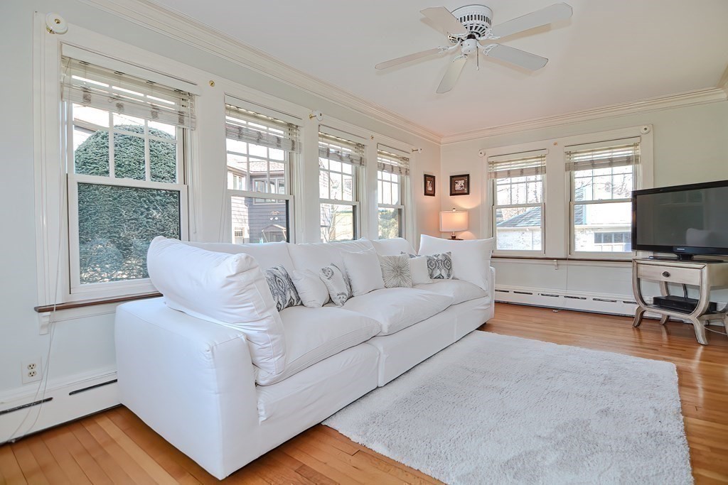 33 Pine Ridge Road Medford, MA 02155 - Photo 8 of 42