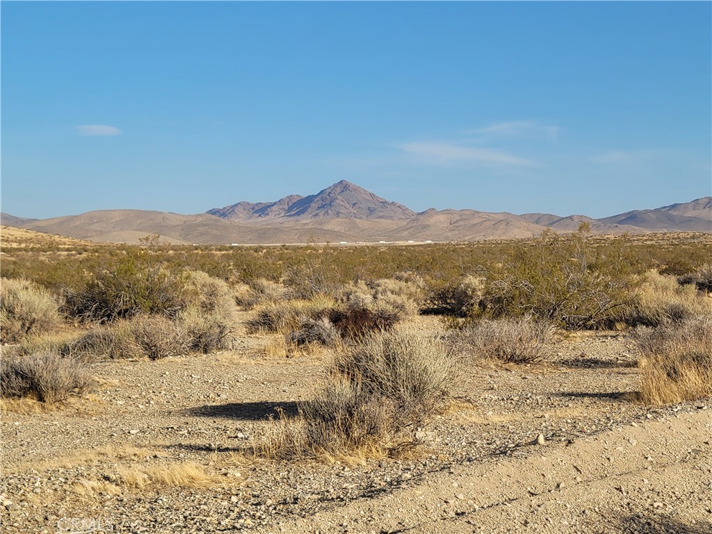 4 Buckboard Road Barstow, CA 92311 - Photo 2 of 5