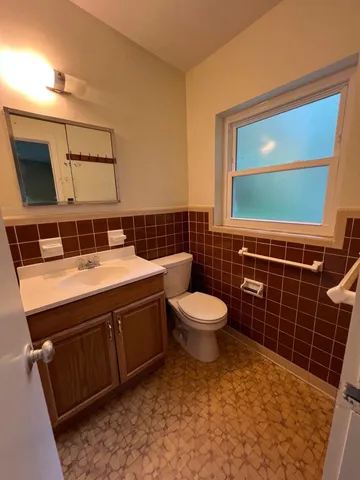 $2,050 | 2002 Chowkeebin Nene, Tallahassee, FL 32301