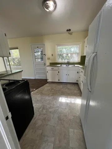 $2,050 | 2002 Chowkeebin Nene, Tallahassee, FL 32301