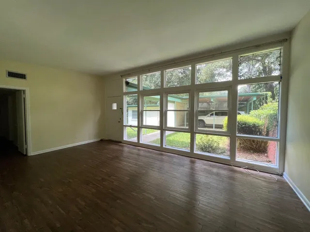 $2,050 | 2002 Chowkeebin Nene, Tallahassee, FL 32301