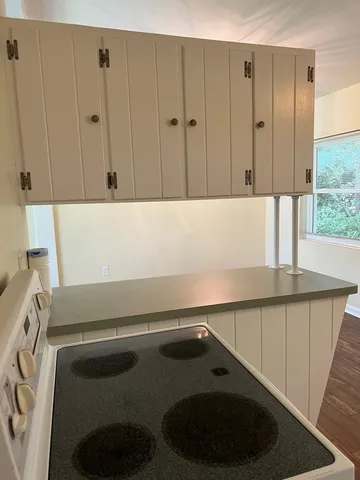 $2,050 | 2002 Chowkeebin Nene, Tallahassee, FL 32301