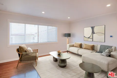 $4,950 | 930 South Bedford Street, Unit 4, Los Angeles, CA 90035