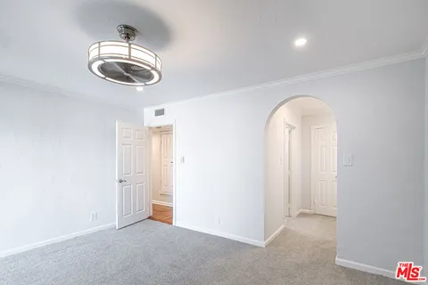 $4,950 | 930 South Bedford Street, Unit 4, Los Angeles, CA 90035