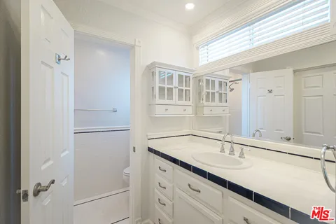 $4,950 | 930 South Bedford Street, Unit 4, Los Angeles, CA 90035